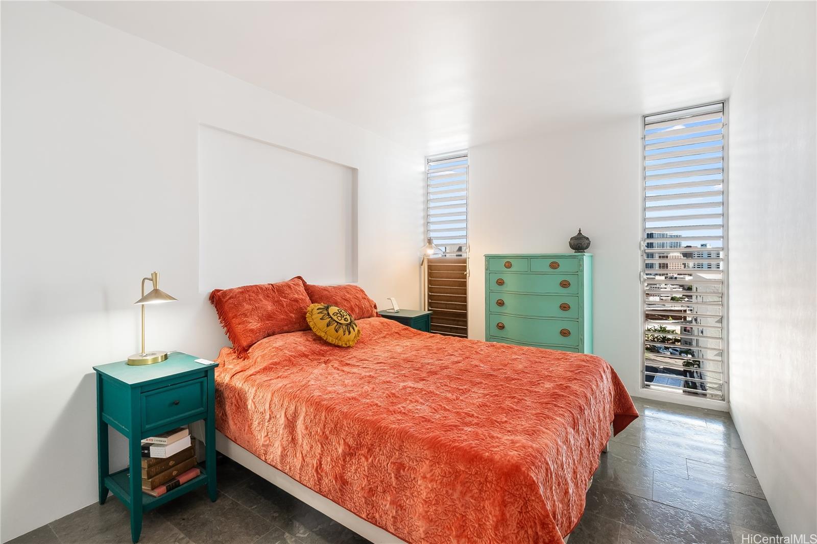 Crown Thurston condo # 402, Honolulu, Hawaii - photo 9 of 16