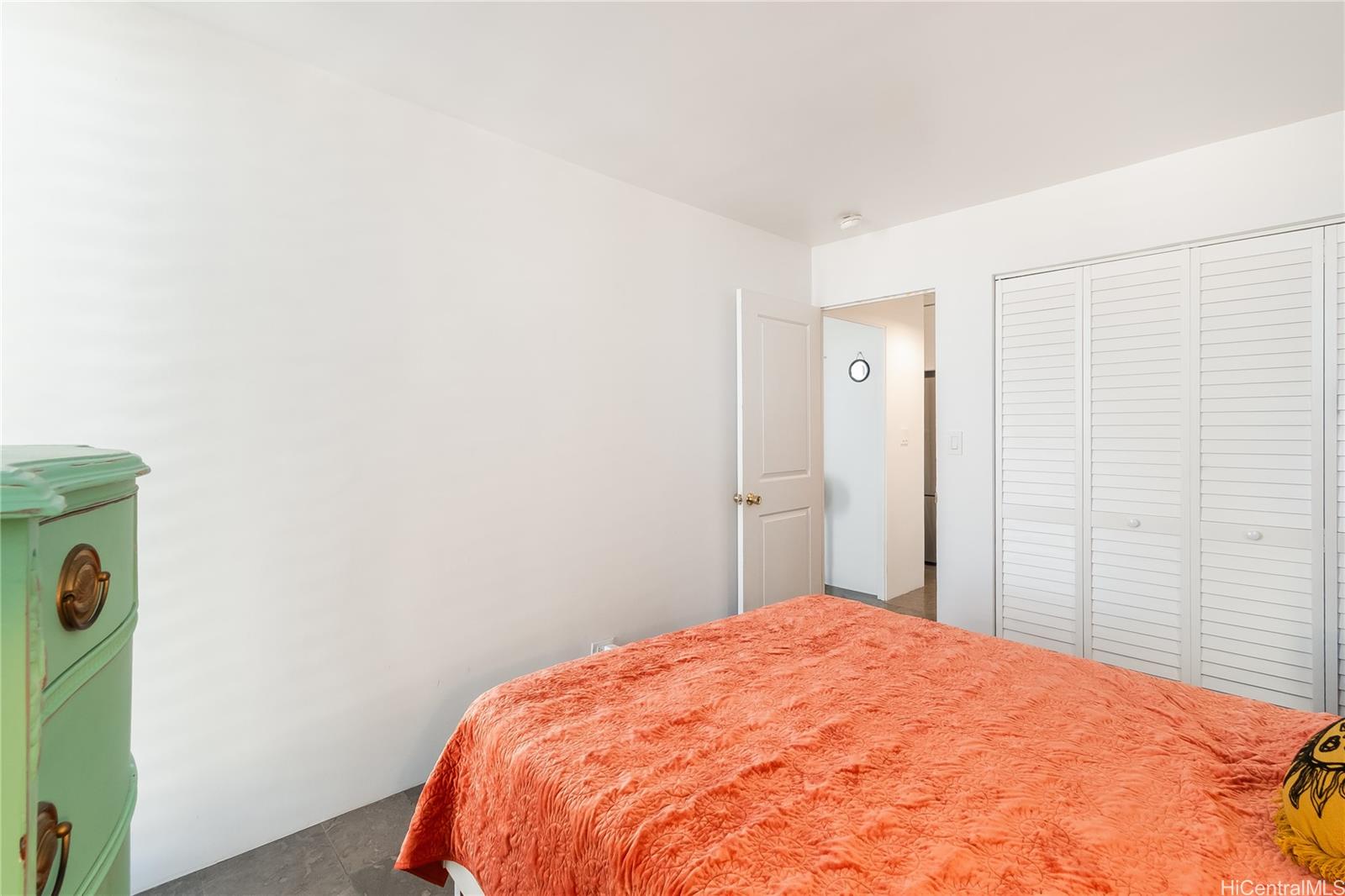 Crown Thurston condo # 402, Honolulu, Hawaii - photo 10 of 16