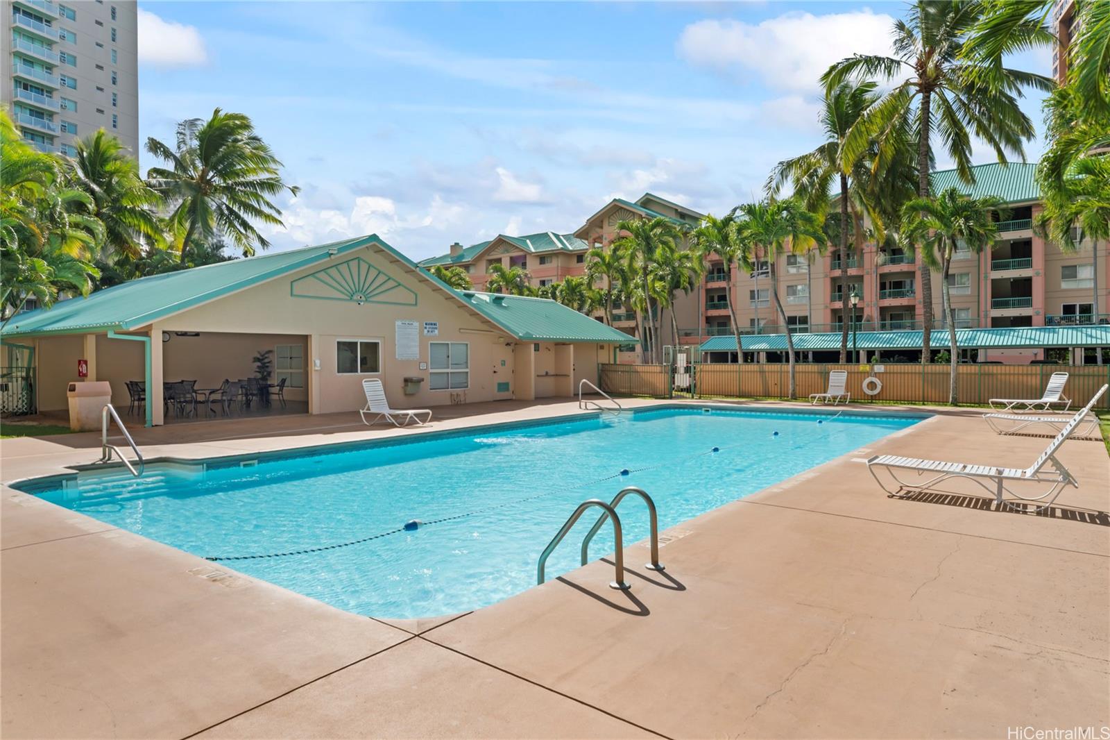 Country Club Village condo # 110, Honolulu, Hawaii - photo 24 of 25