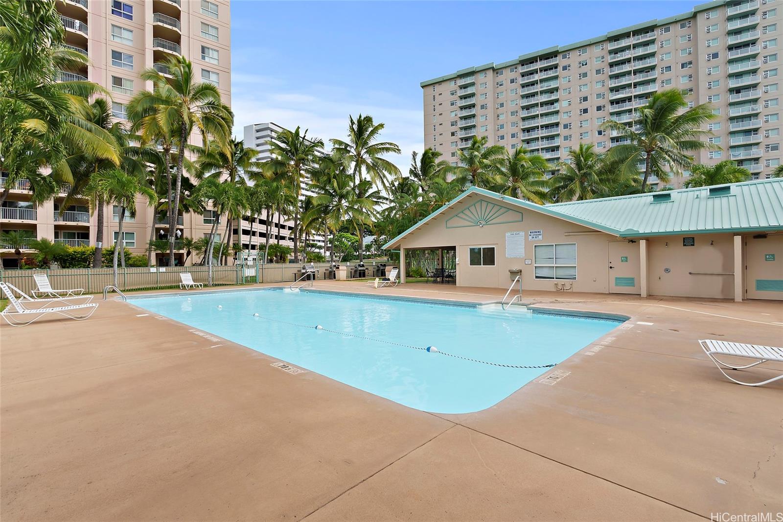 Country Club Village condo # 401, Honolulu, Hawaii - photo 18 of 22