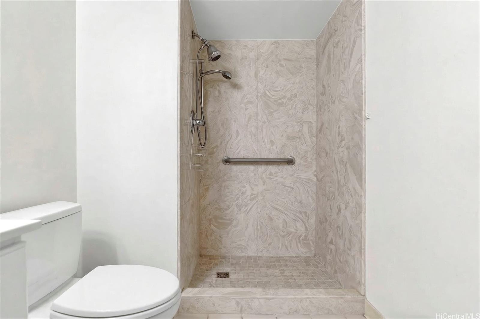 Prince Lunalilo condo # 501, Honolulu, Hawaii - photo 19 of 24