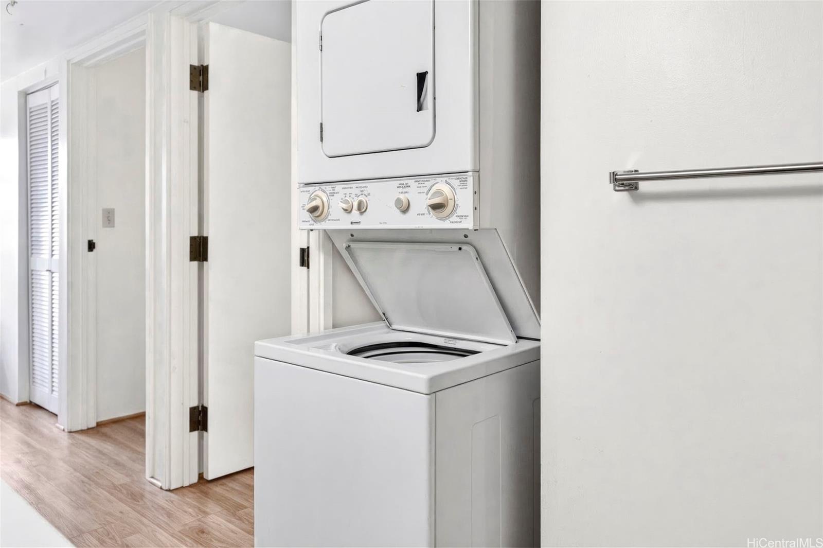 Prince Lunalilo condo # 501, Honolulu, Hawaii - photo 8 of 24