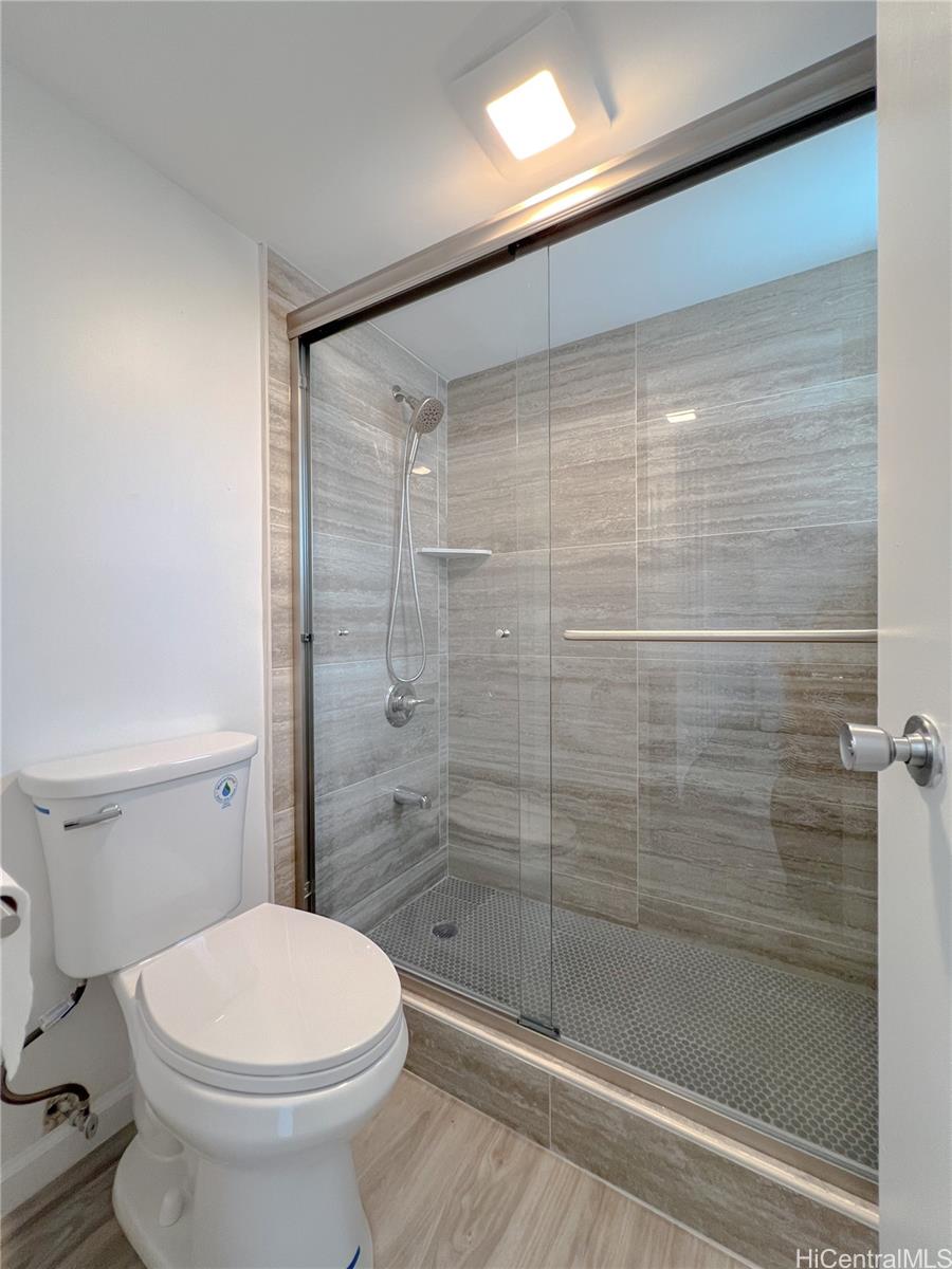 East Lake Apts condo # 606, Honolulu, Hawaii - photo 12 of 20