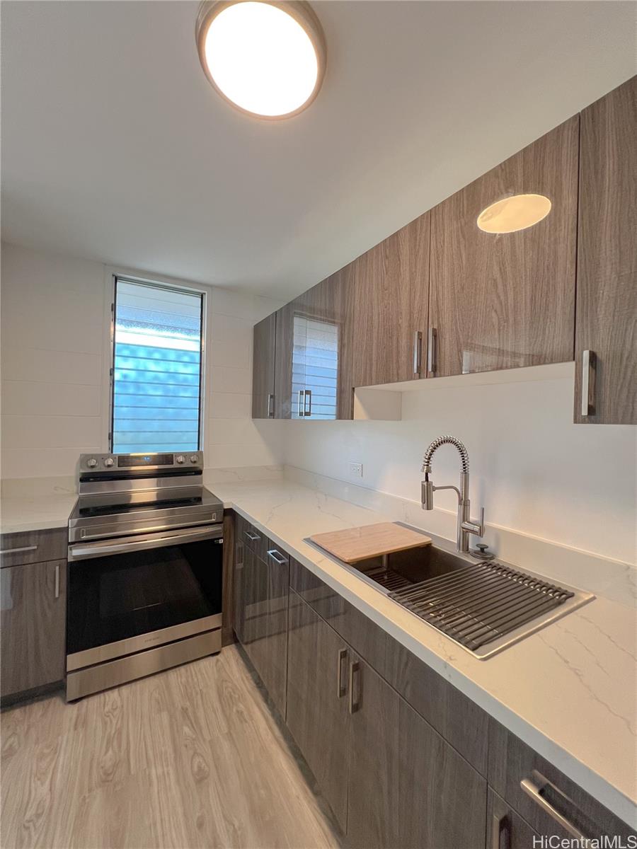 East Lake Apts condo # 606, Honolulu, Hawaii - photo 10 of 20