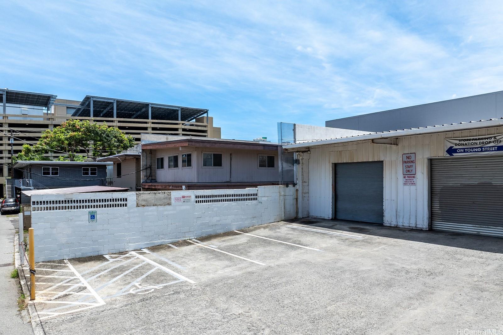 1079-1085 S Beretania St Honolulu Oahu commercial real estate photo4 of 18