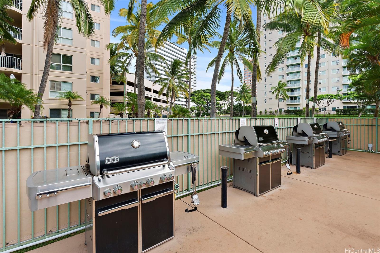 Country Club Village 2 condo # 403, Honolulu, Hawaii - photo 16 of 18