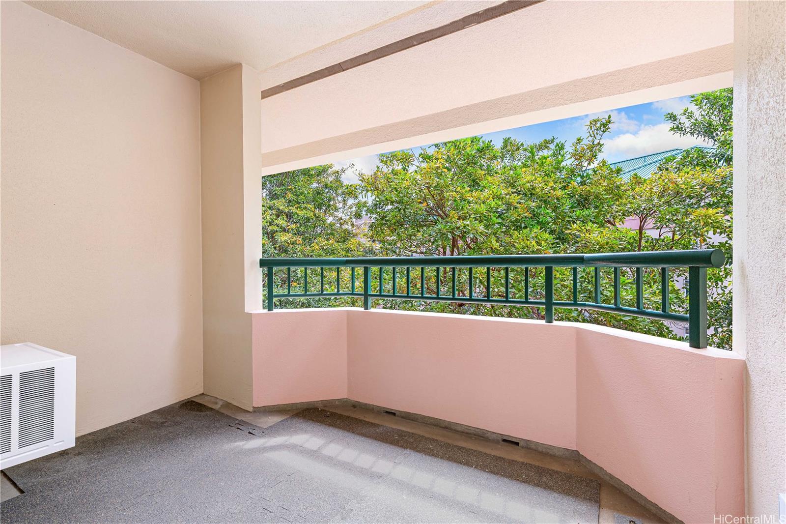 Country Club Village 2 condo # 406, Honolulu, Hawaii - photo 19 of 25