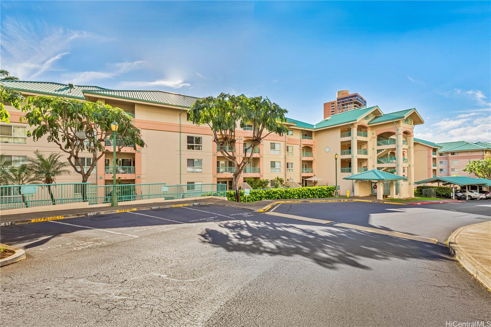 Country Club Village 2 condo # 406, Honolulu, Hawaii - photo 20 of 25