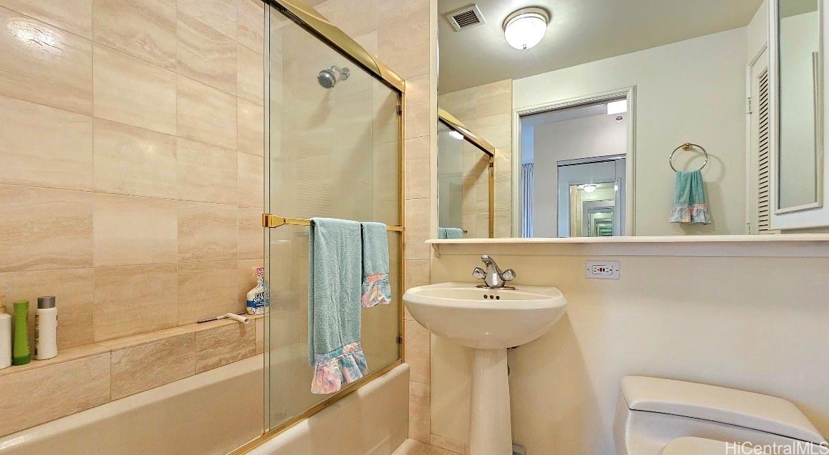 Queen Victoria Residences condo # 502, Honolulu, Hawaii - photo 13 of 25