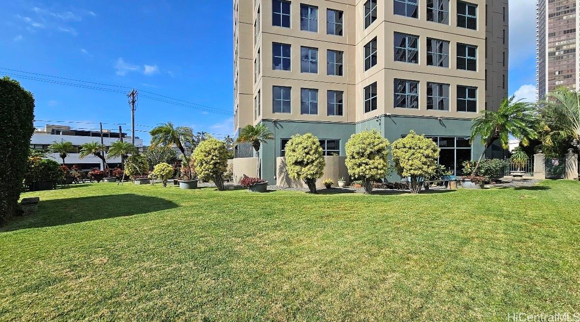 Queen Victoria Residences condo # 502, Honolulu, Hawaii - photo 25 of 25