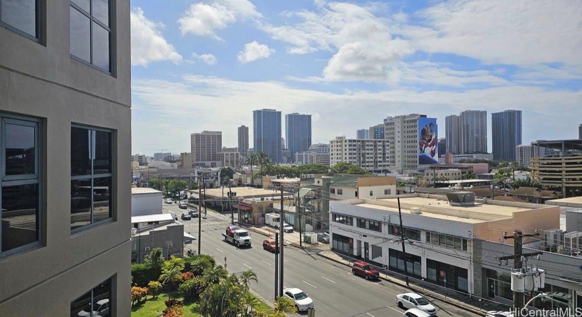Queen Victoria Residences condo # 502, Honolulu, Hawaii - photo 6 of 25