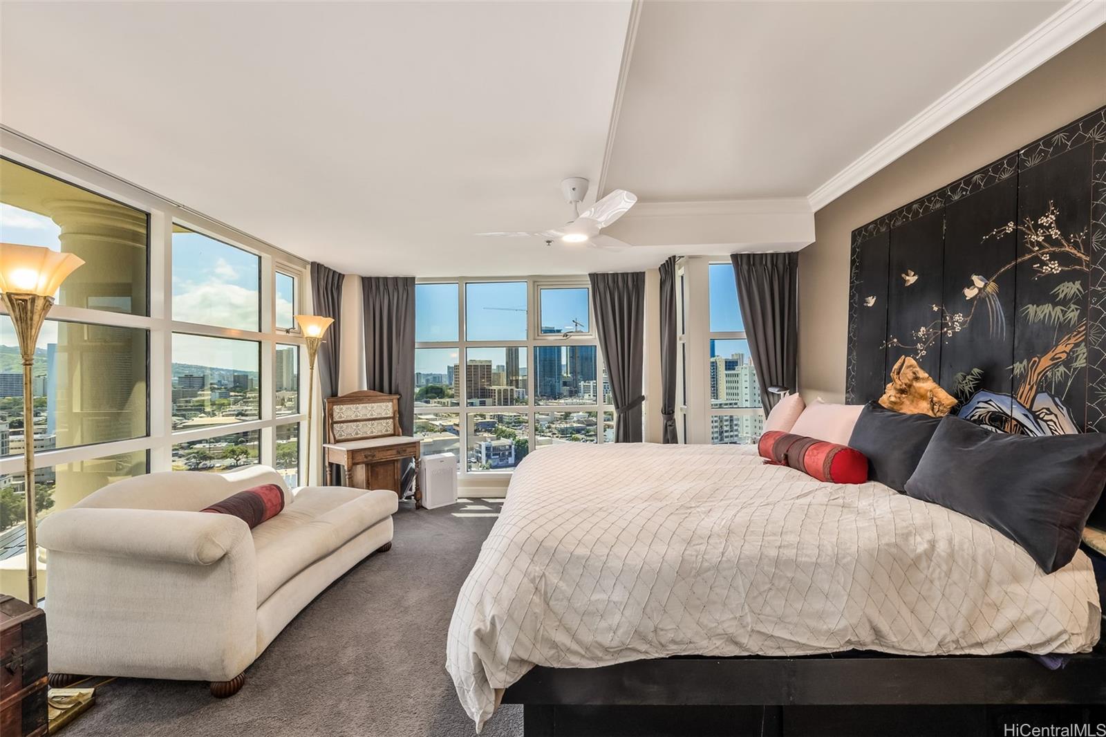 Queen Victoria Residences condo # PH 3, Honolulu, Hawaii - photo 11 of 22