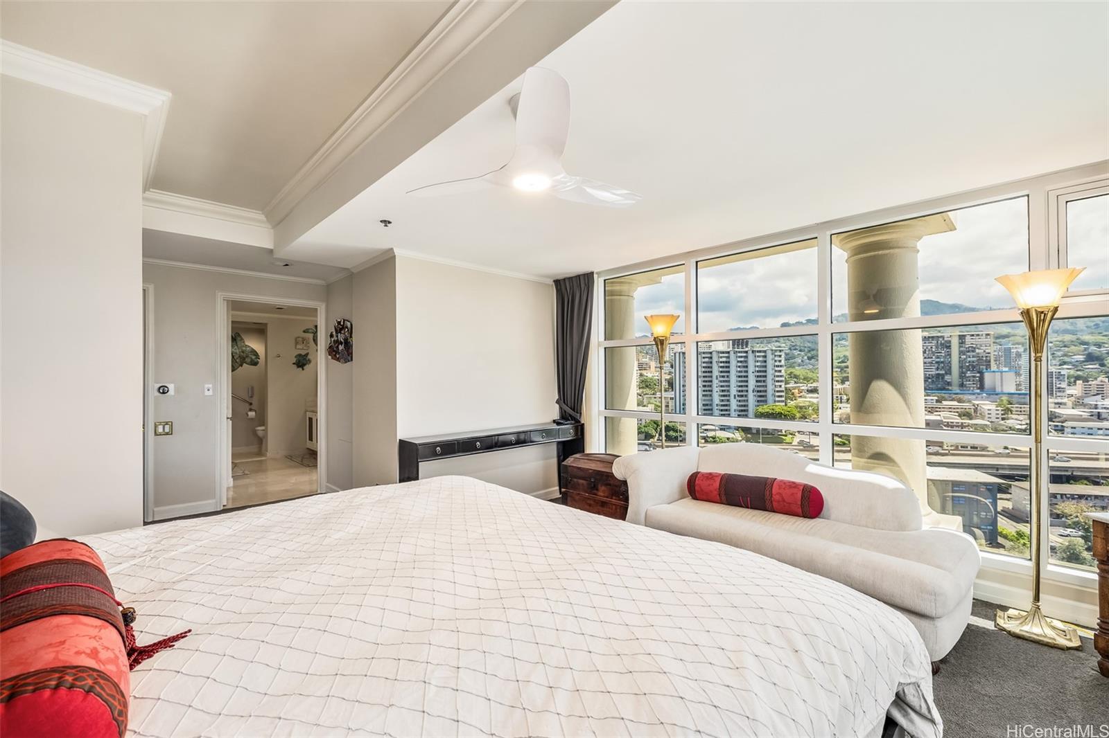 Queen Victoria Residences condo # PH 3, Honolulu, Hawaii - photo 12 of 22