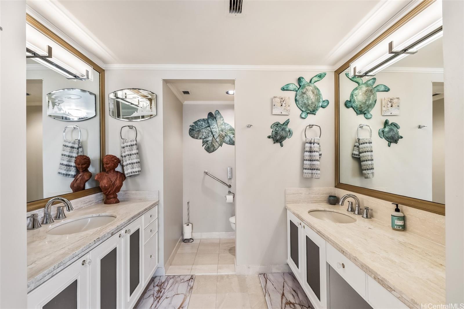 Queen Victoria Residences condo # PH 3, Honolulu, Hawaii - photo 14 of 22