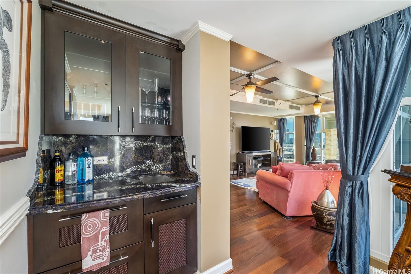 Queen Victoria Residences condo # PH 3, Honolulu, Hawaii - photo 9 of 22