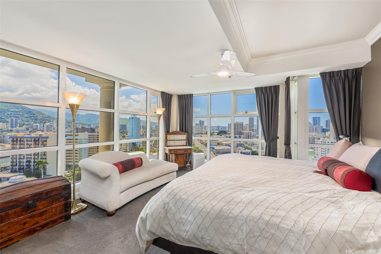 Queen Victoria Residences condo # PH 3, Honolulu, Hawaii - photo 10 of 22