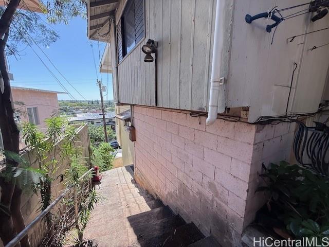 1087  Wiliki Drive Aliamanu, Honolulu home - photo 21 of 25