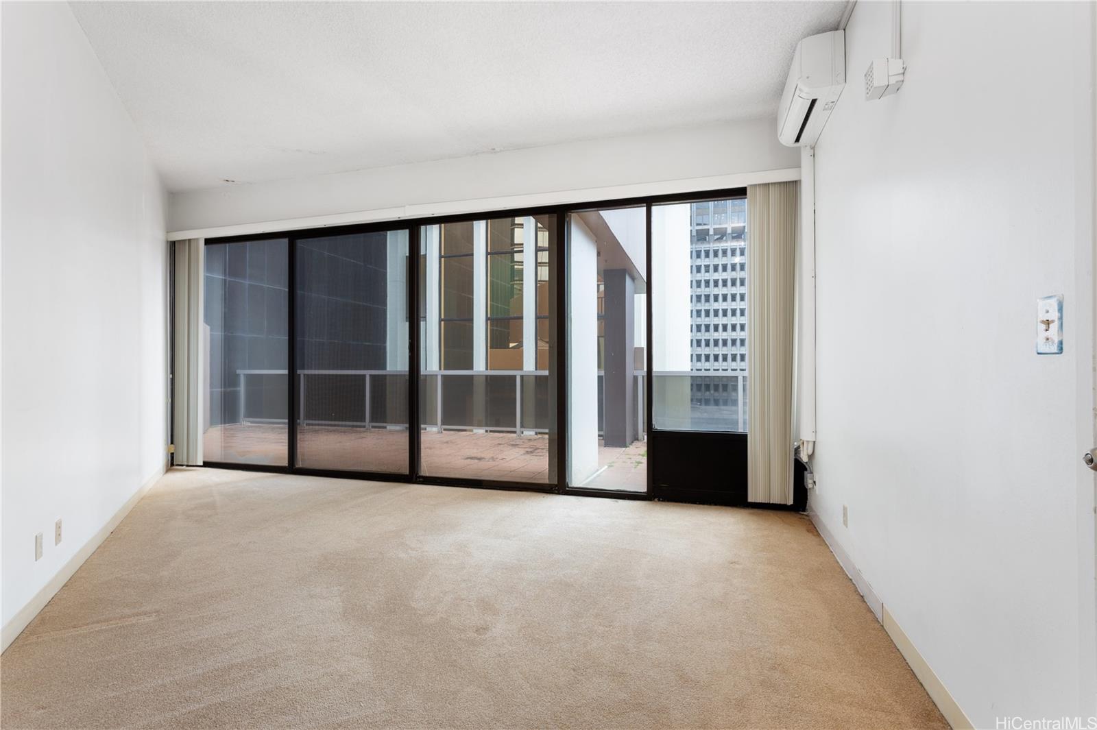 Executive Centre condo # 1126, Honolulu, Hawaii - photo 11 of 22