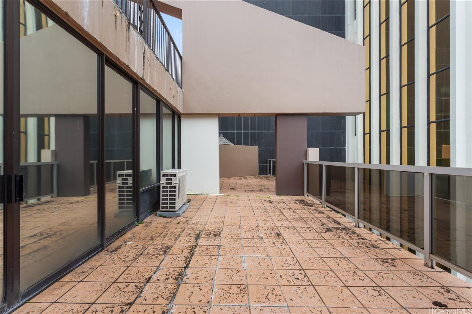 Executive Centre condo # 1126, Honolulu, Hawaii - photo 14 of 22