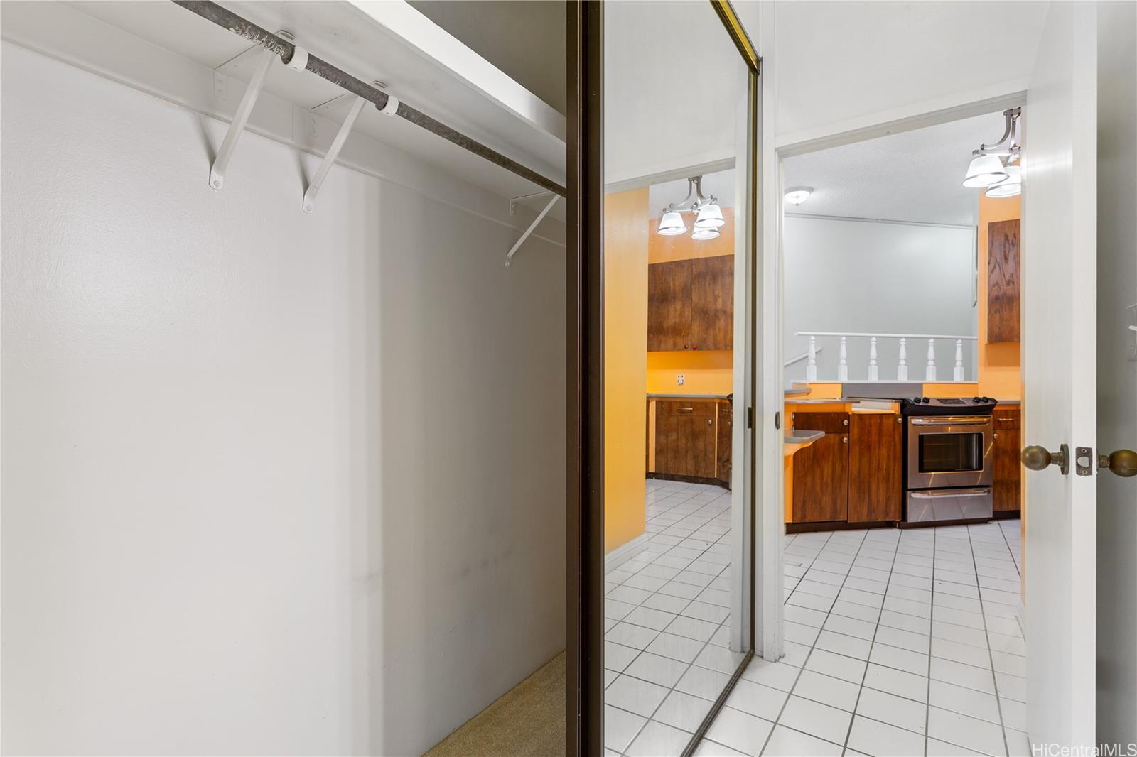 Executive Centre condo # 1126, Honolulu, Hawaii - photo 8 of 22