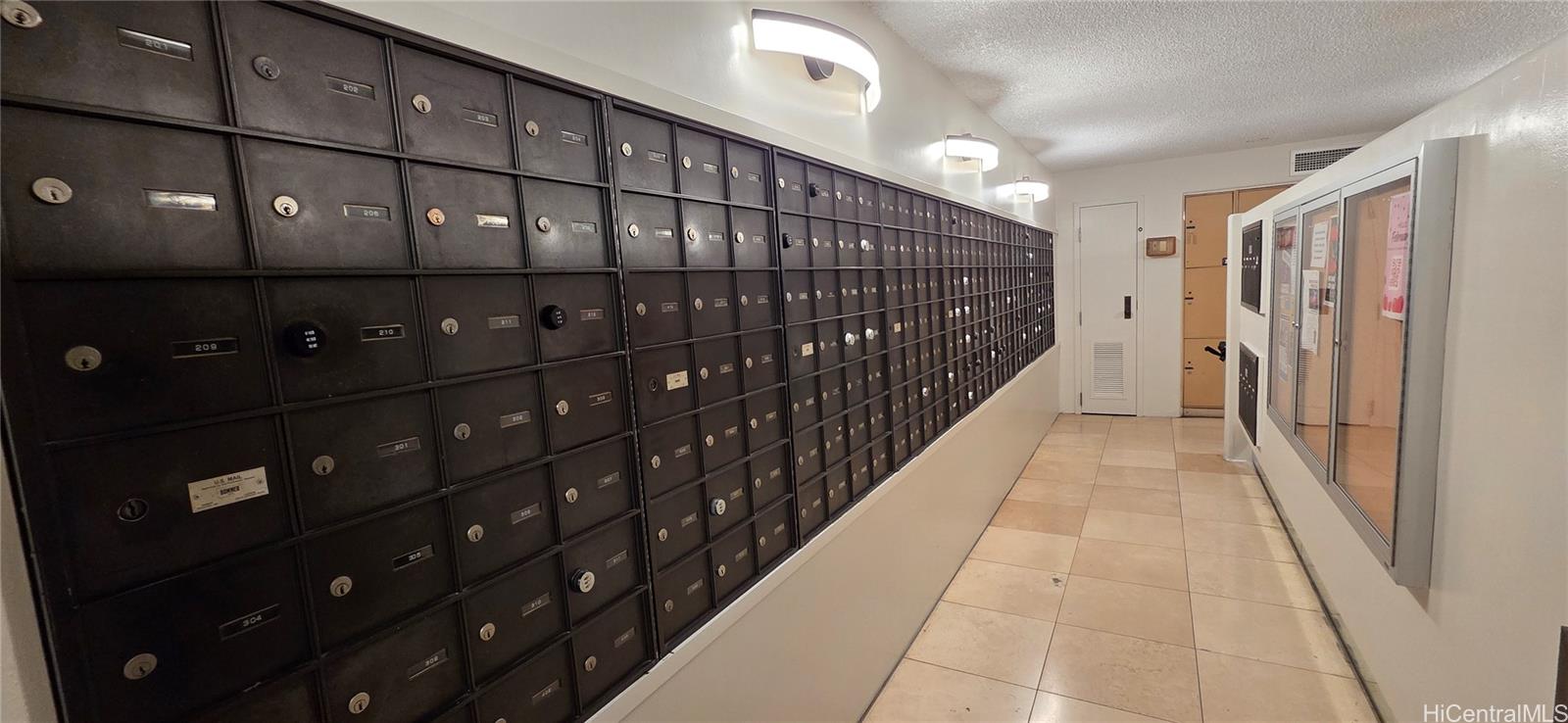 Executive Centre condo # 1404, Honolulu, Hawaii - photo 16 of 16