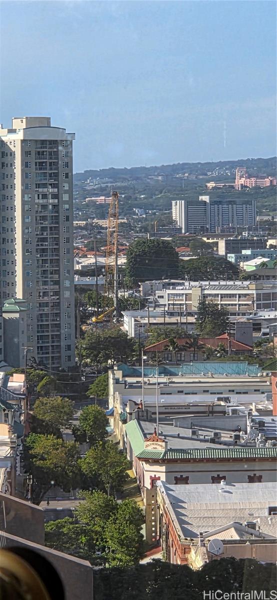 Executive Centre condo # 1404, Honolulu, Hawaii - photo 6 of 17