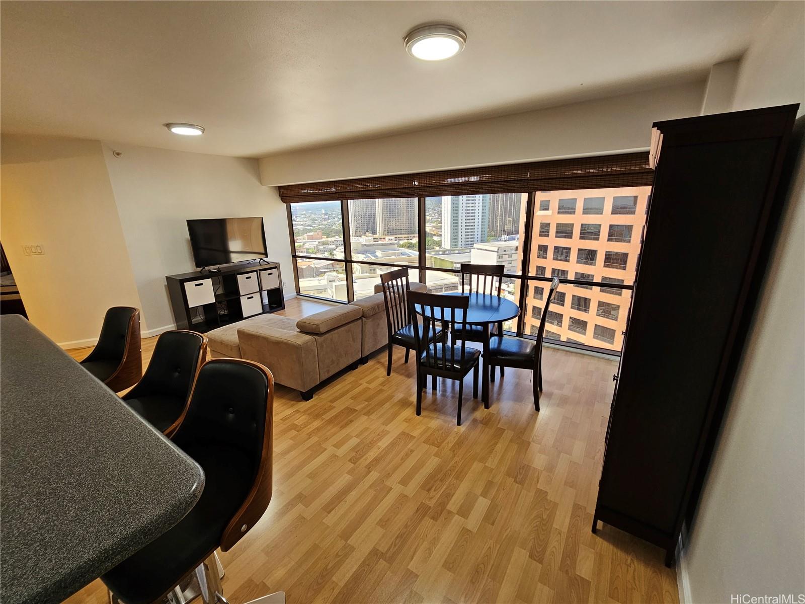 1088 Bishop St Honolulu - Rental - photo 2 of 12