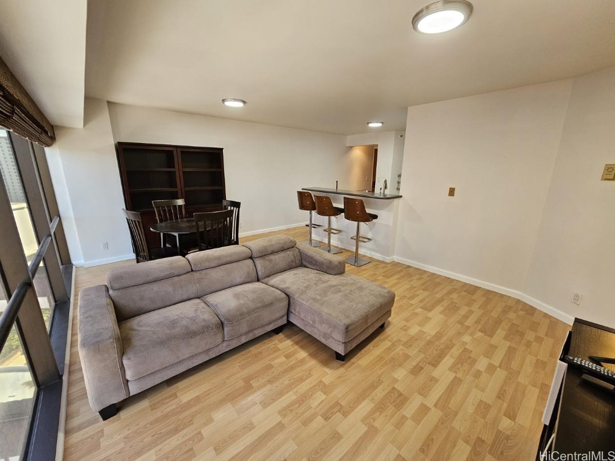 1088 Bishop St Honolulu - Rental - photo 4 of 12