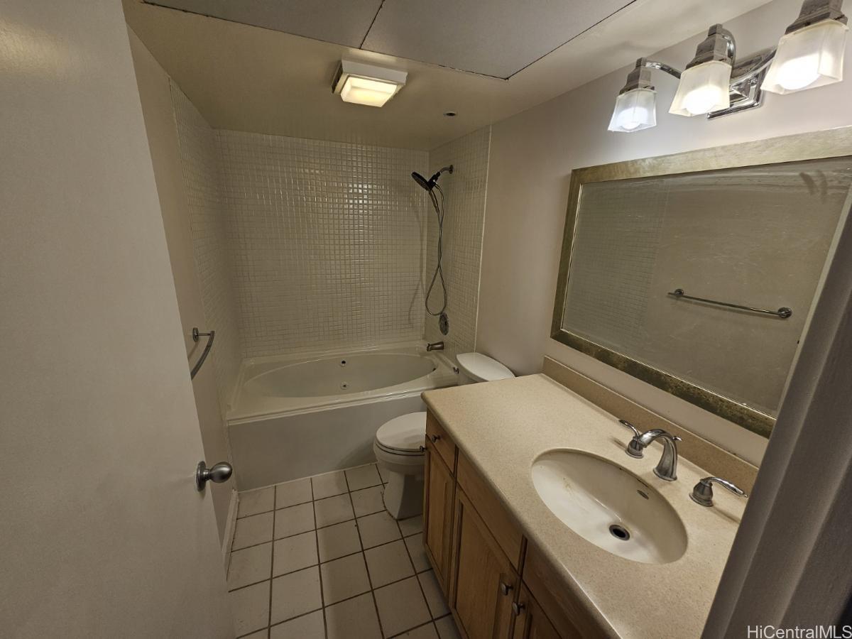 1088 Bishop St Honolulu - Rental - photo 10 of 12