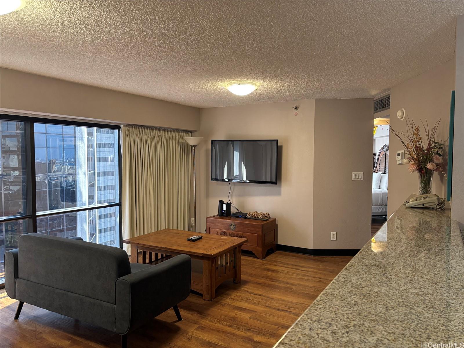 Executive Centre condo # 1607, Honolulu, Hawaii - photo 4 of 10