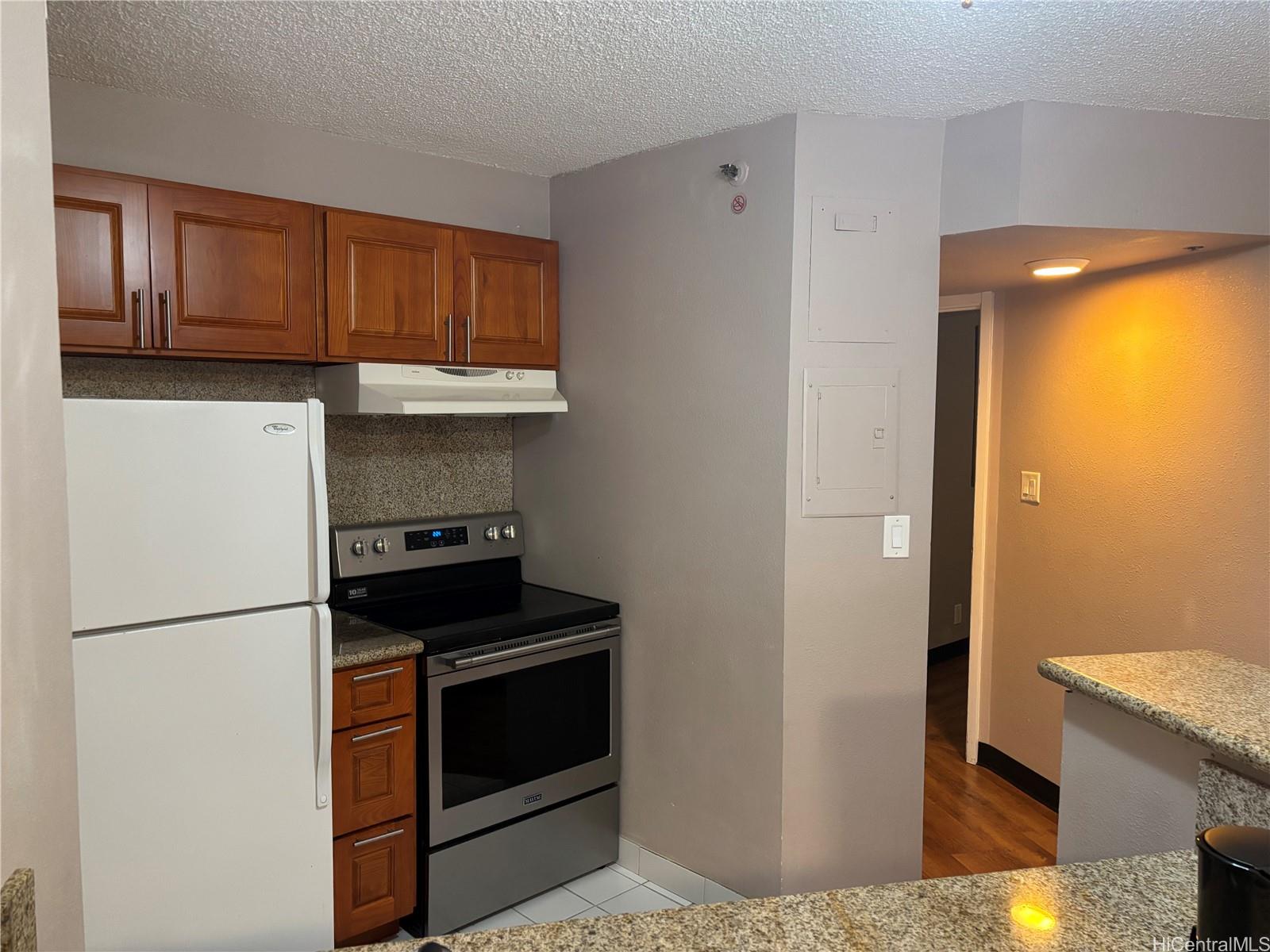 Executive Centre condo # 1607, Honolulu, Hawaii - photo 8 of 10