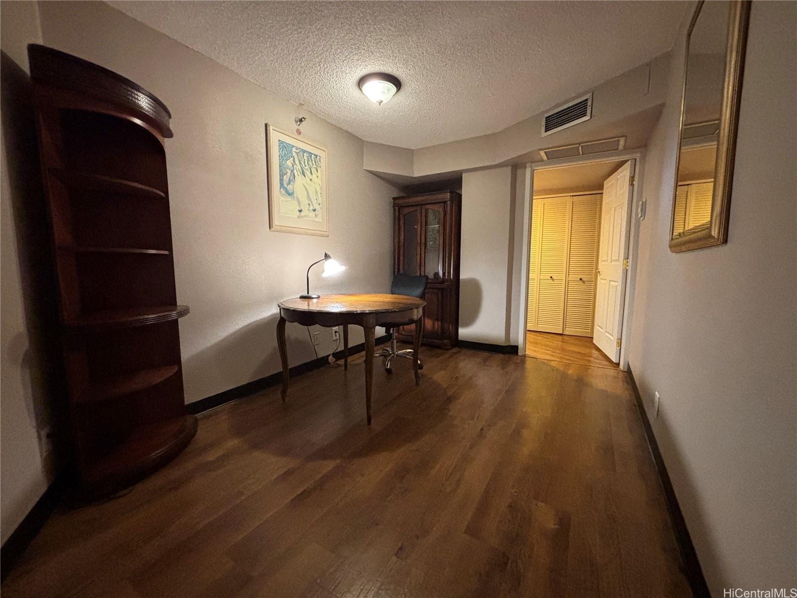 Executive Centre condo # 1607, Honolulu, Hawaii - photo 5 of 10