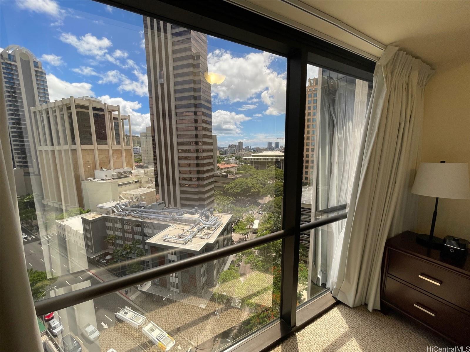 Executive Centre condo # 1611, Honolulu, Hawaii - photo 17 of 25