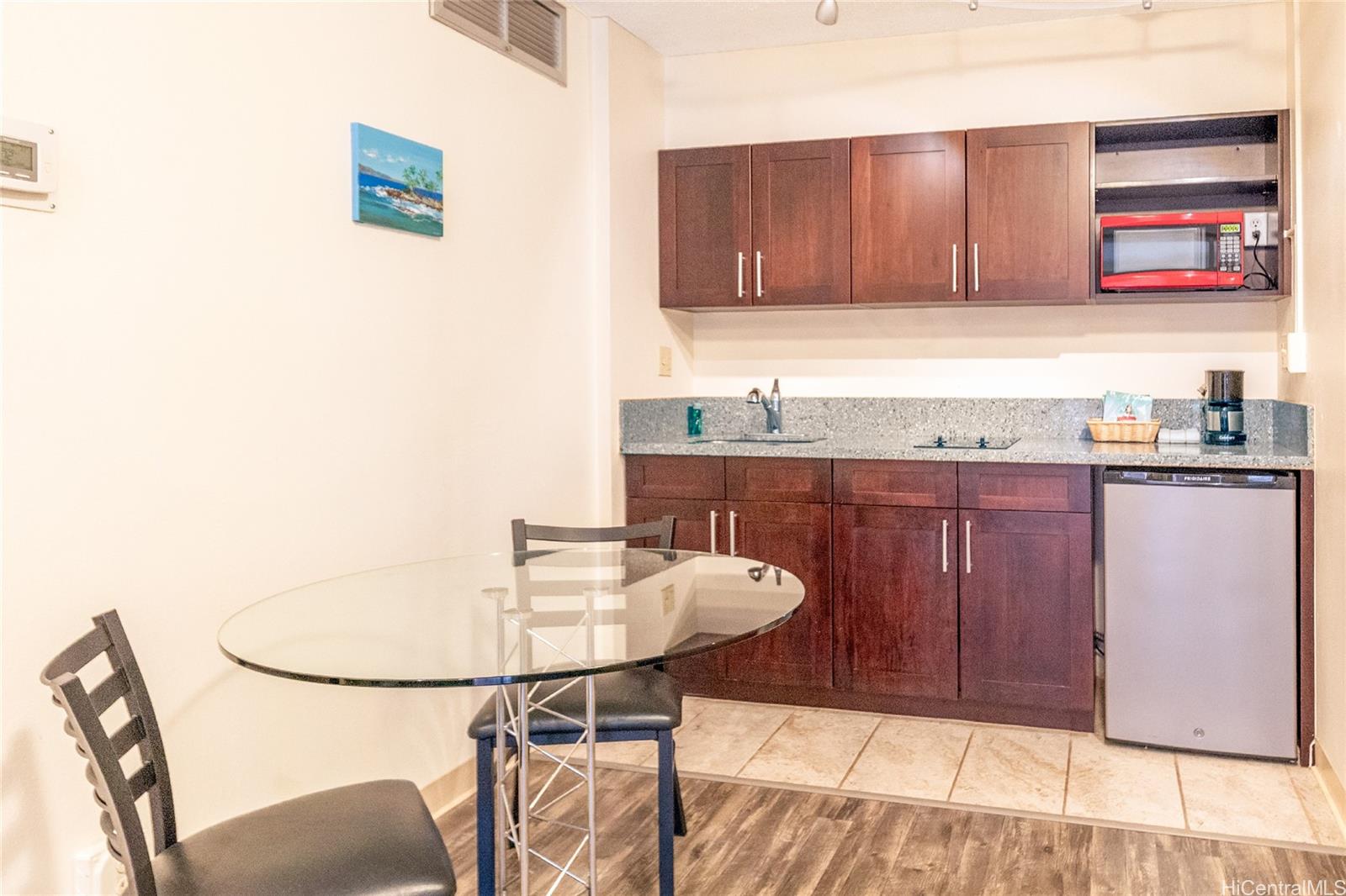 Executive Centre condo # 2001, Honolulu, Hawaii - photo 7 of 15