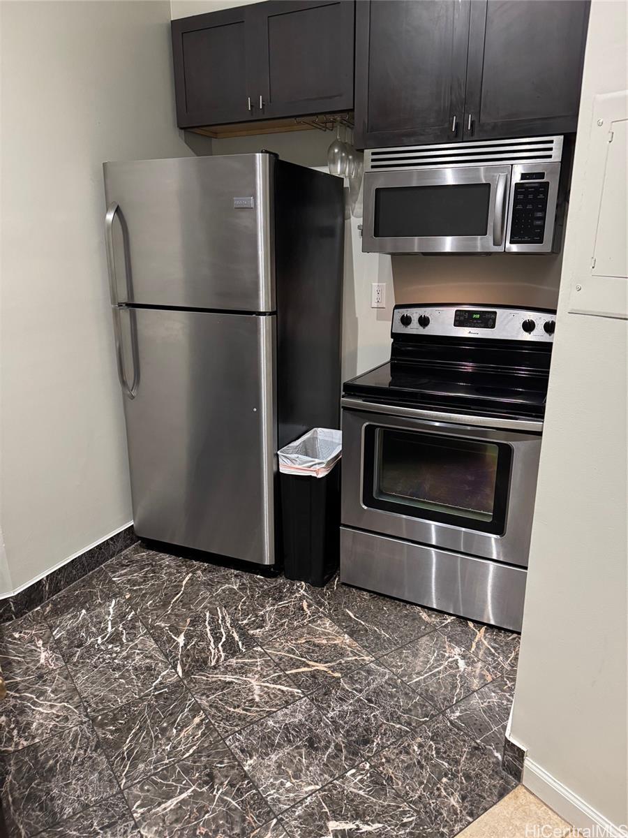 Executive Centre condo # 203, Honolulu, Hawaii - photo 16 of 25