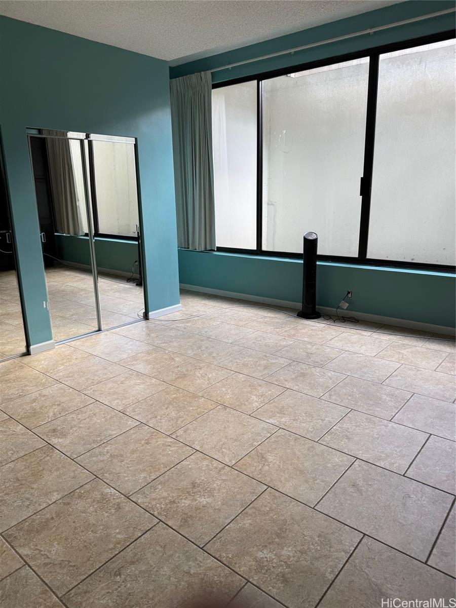 Executive Centre condo # 203, Honolulu, Hawaii - photo 21 of 25