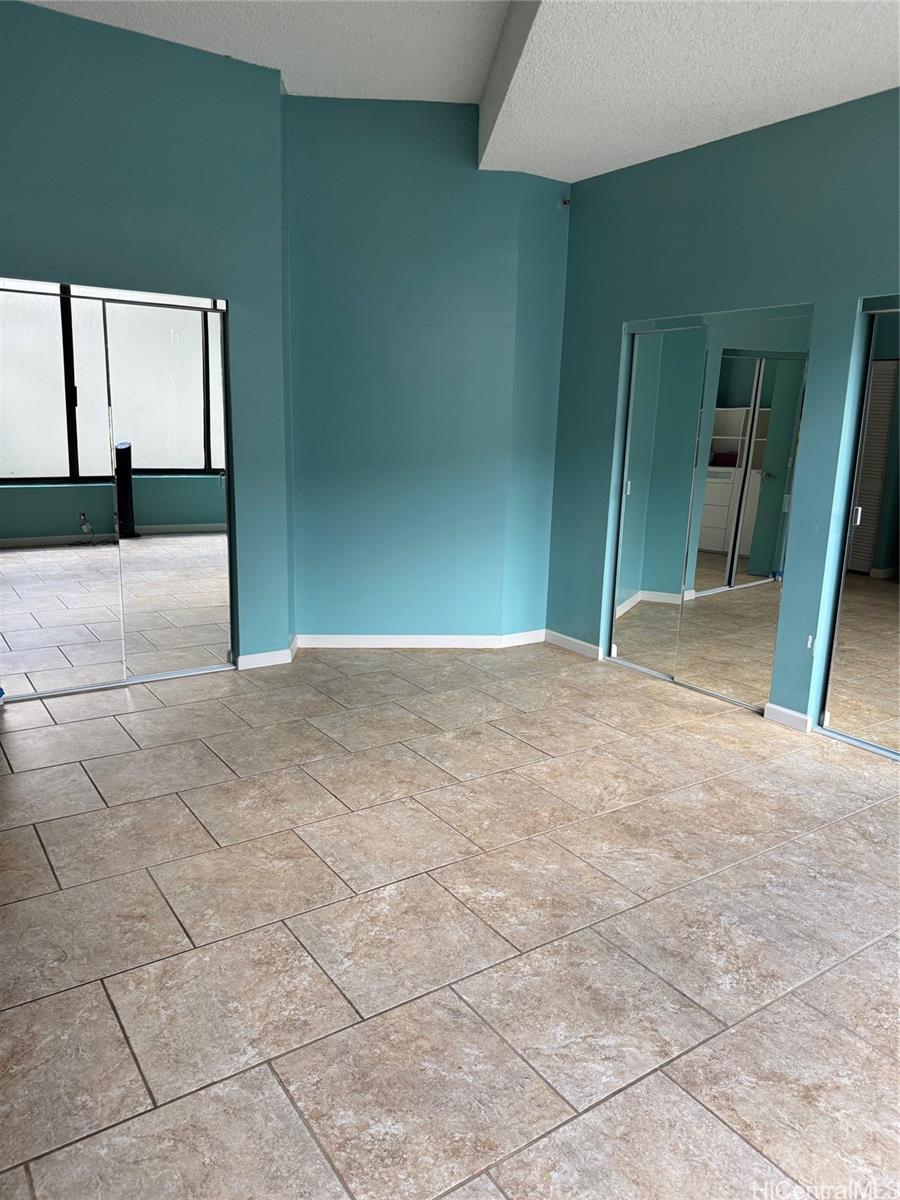 Executive Centre condo # 203, Honolulu, Hawaii - photo 22 of 25