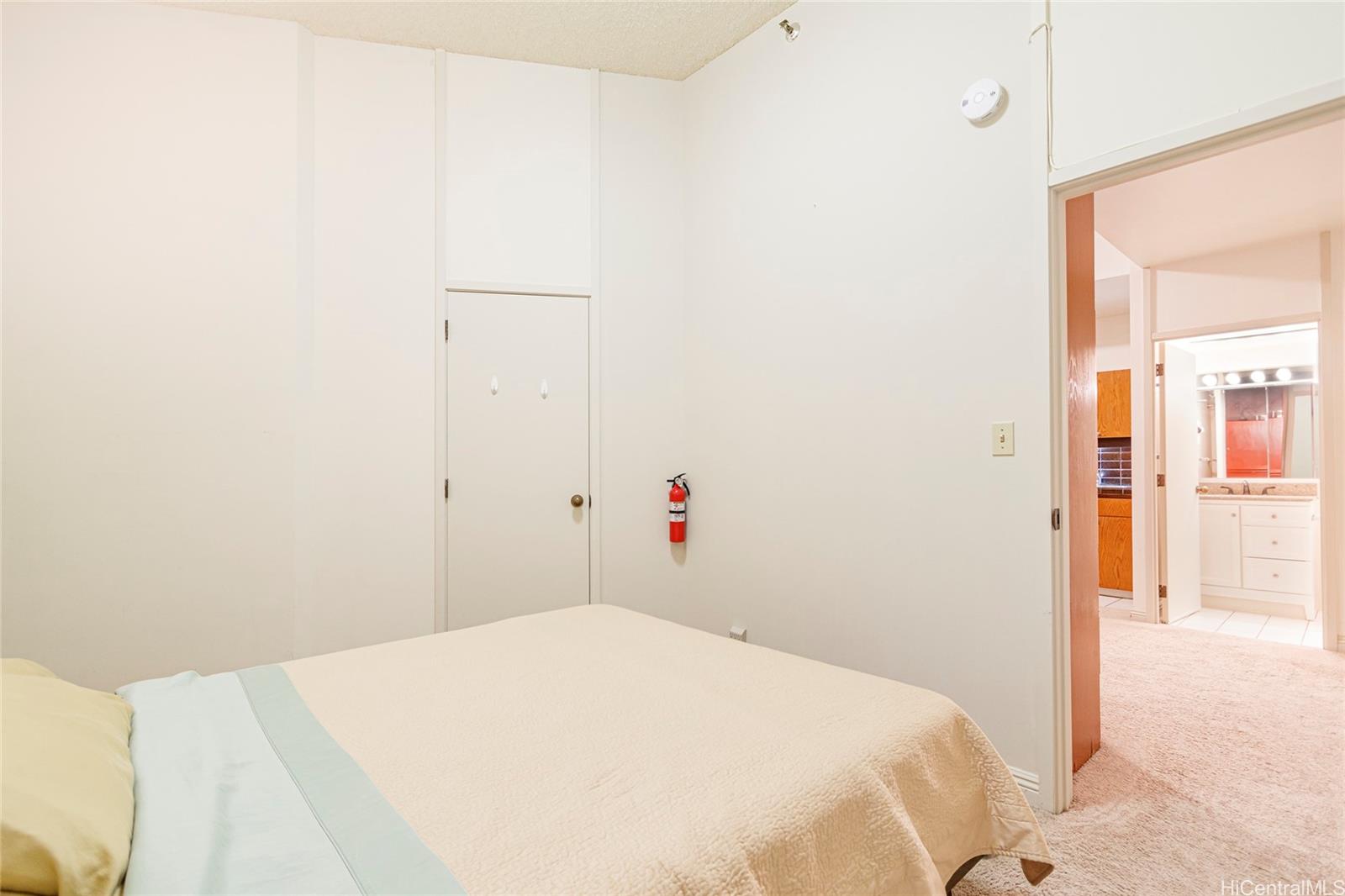 1088 Bishop Street Honolulu Oahu commercial real estate photo18 of 25
