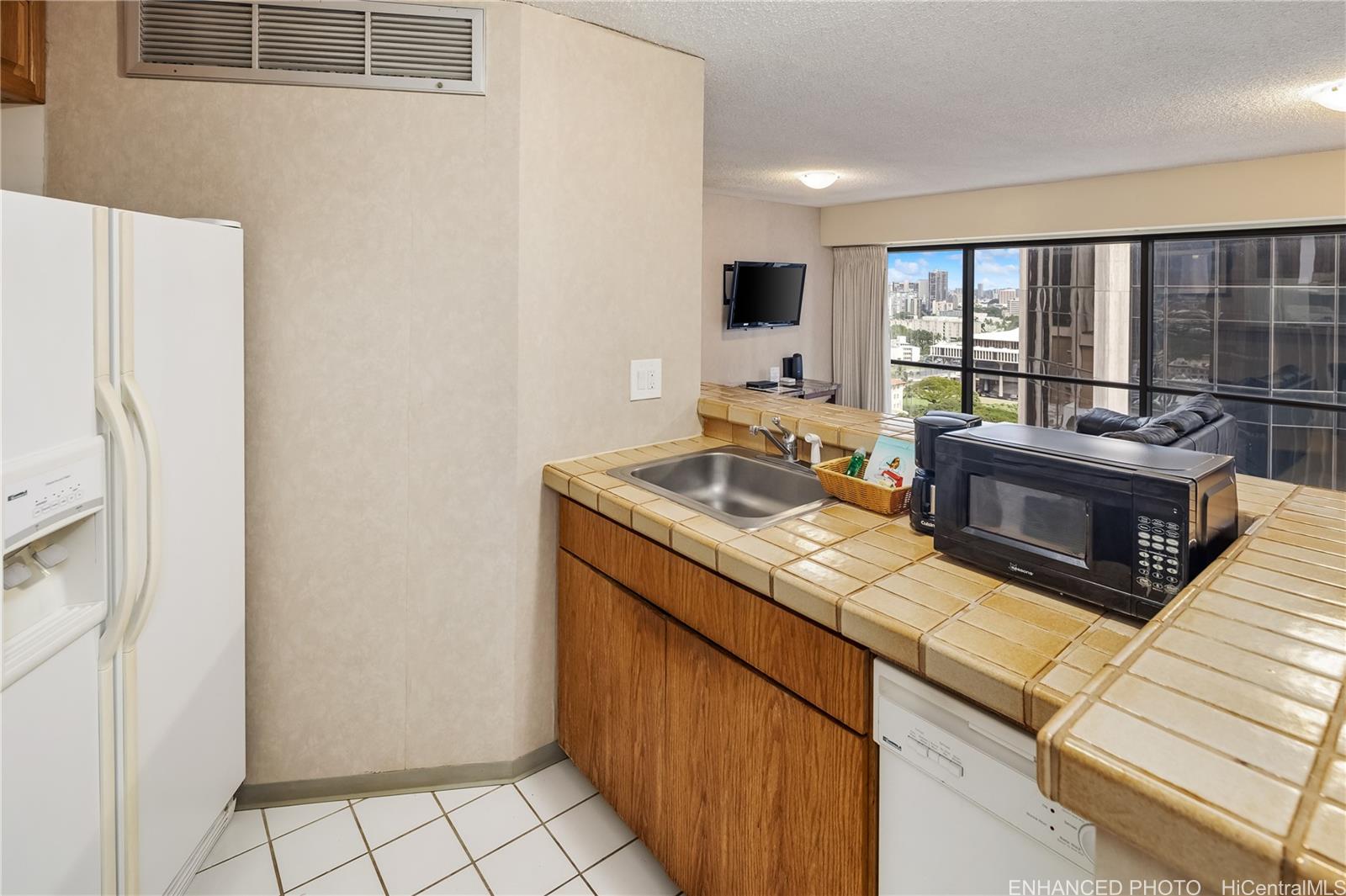 Executive Centre condo # 2110, Honolulu, Hawaii - photo 9 of 18