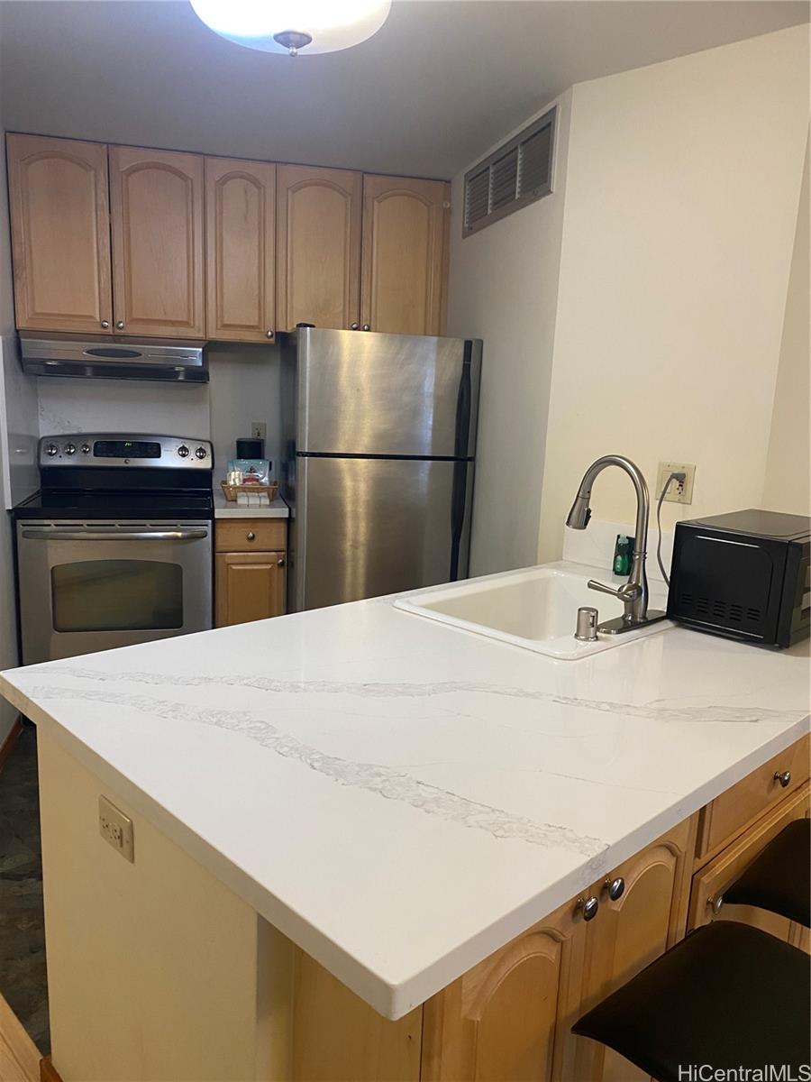 Executive Centre condo # 2206, Honolulu, Hawaii - photo 4 of 14