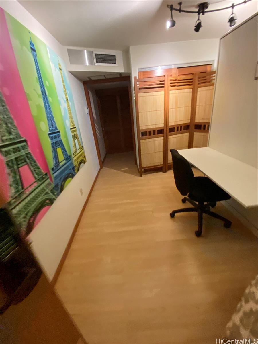 Executive Centre condo # 2206, Honolulu, Hawaii - photo 5 of 14