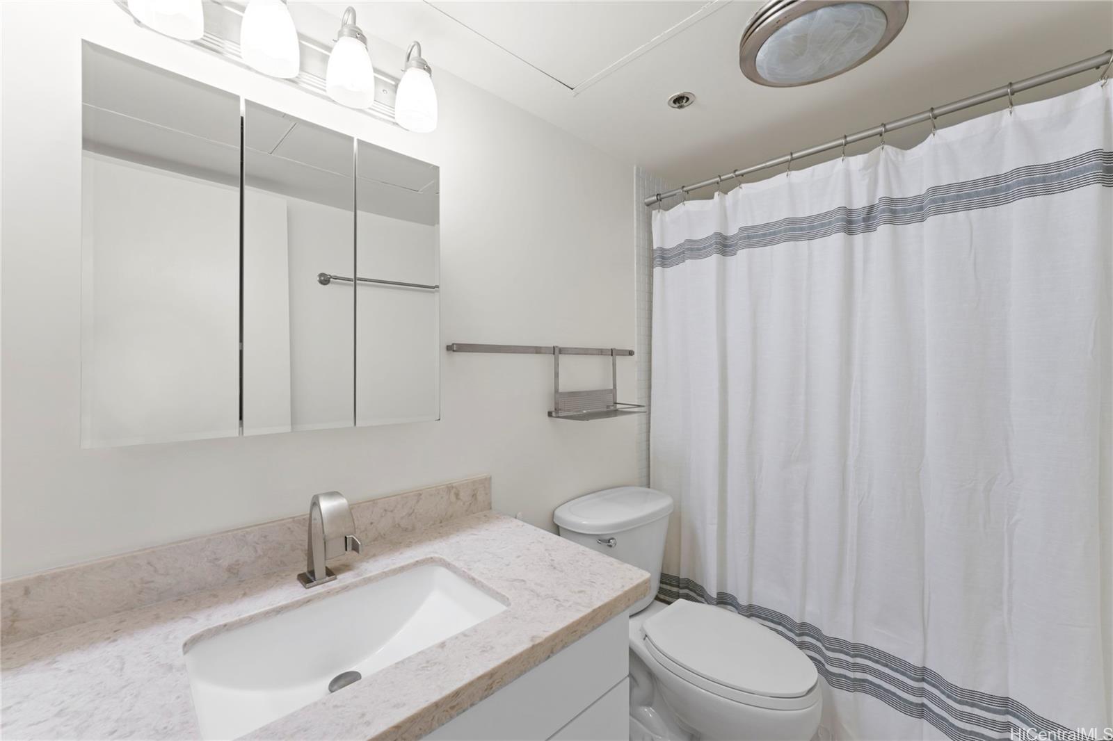 Executive Centre condo # 2603, Honolulu, Hawaii - photo 11 of 17