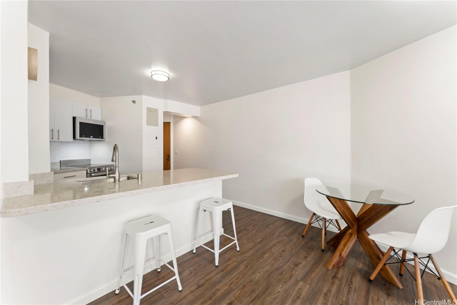 Executive Centre condo # 2603, Honolulu, Hawaii - photo 3 of 17