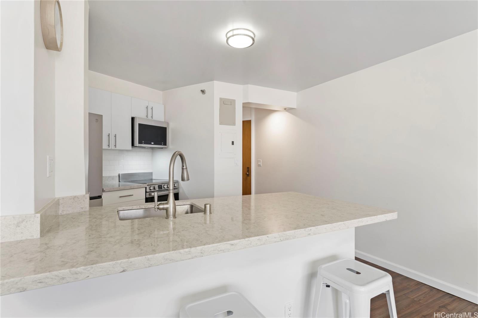 Executive Centre condo # 2603, Honolulu, Hawaii - photo 4 of 17