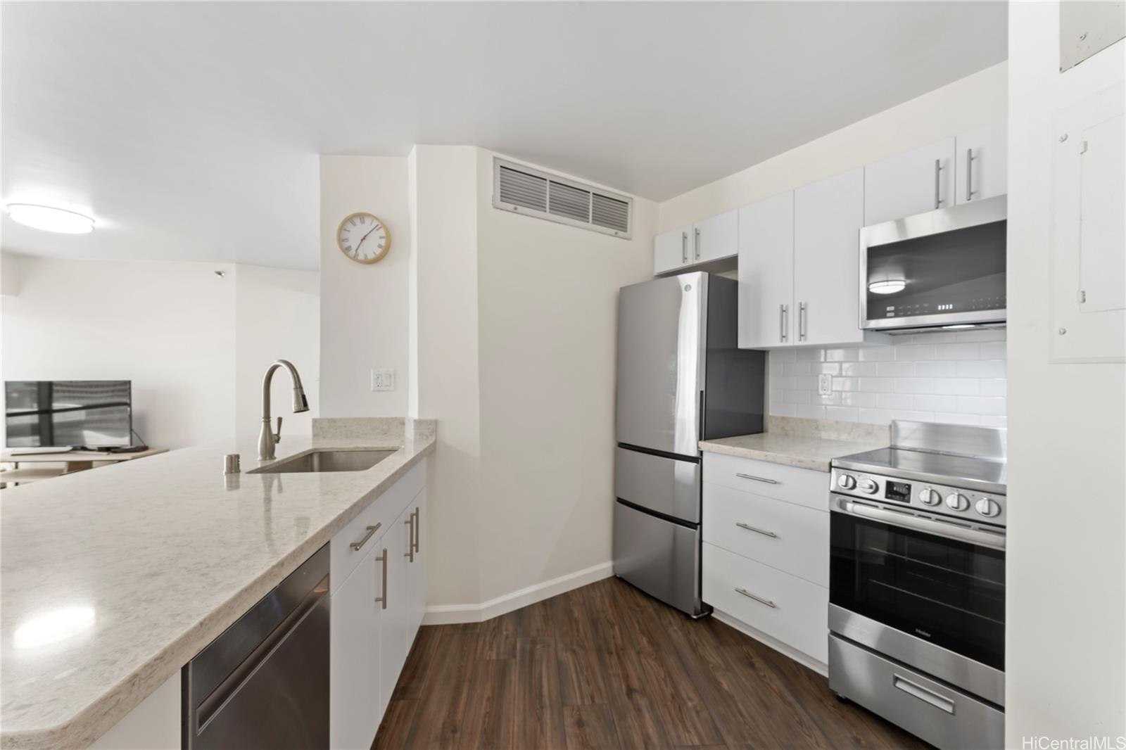 Executive Centre condo # 2603, Honolulu, Hawaii - photo 5 of 17