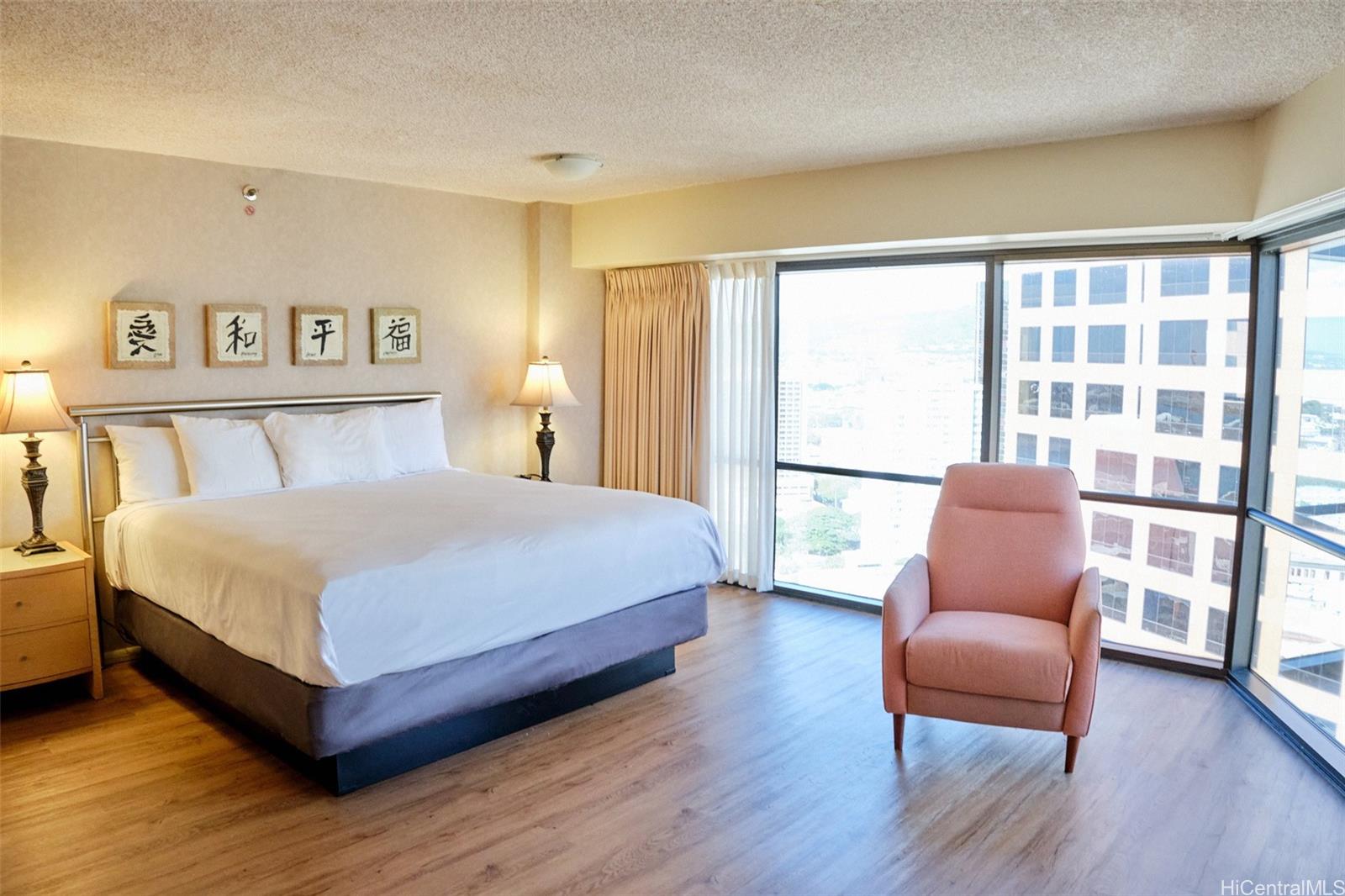 Executive Centre condo # 2712, Honolulu, Hawaii - photo 2 of 12