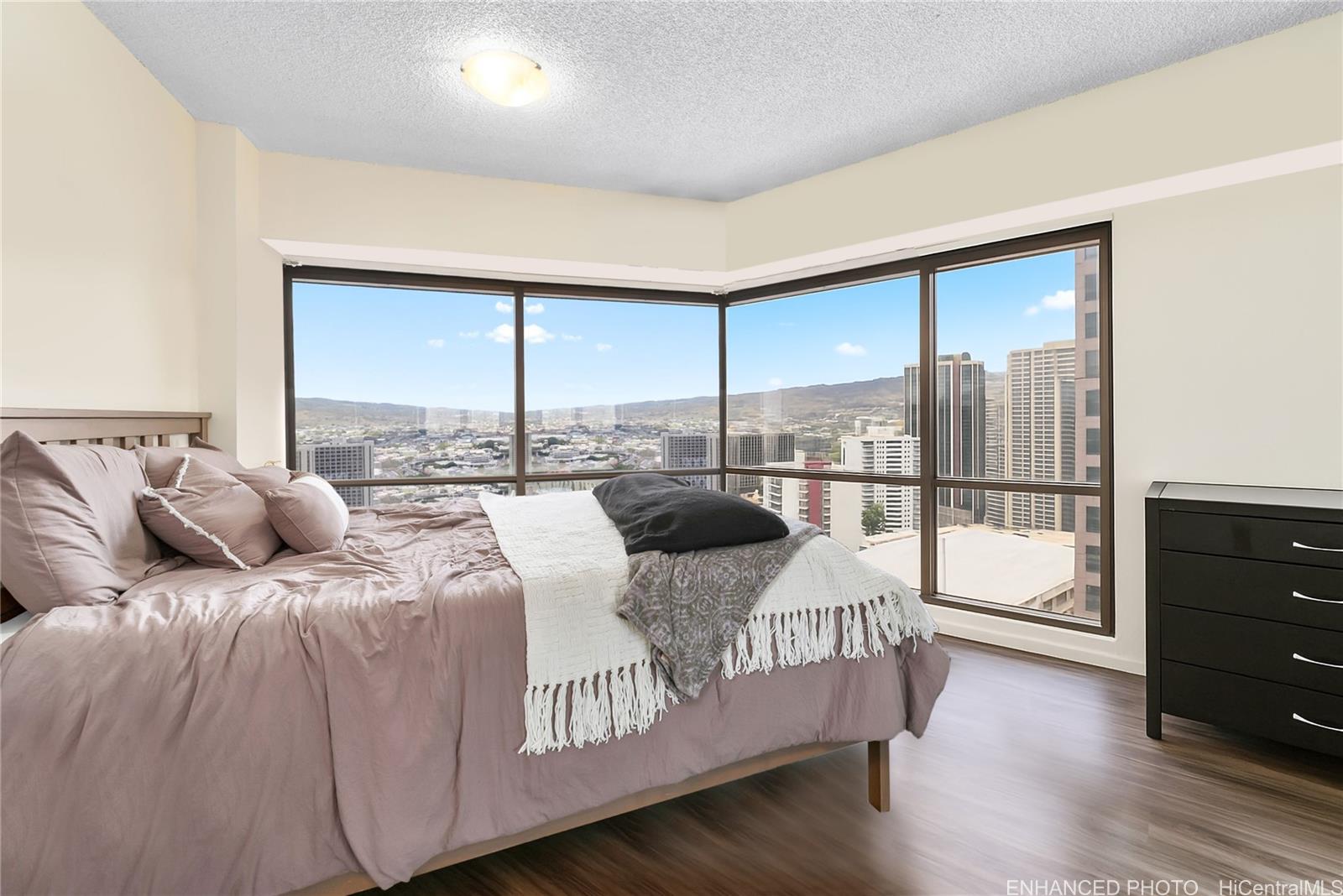 Executive Centre condo # 2902, Honolulu, Hawaii - photo 7 of 10