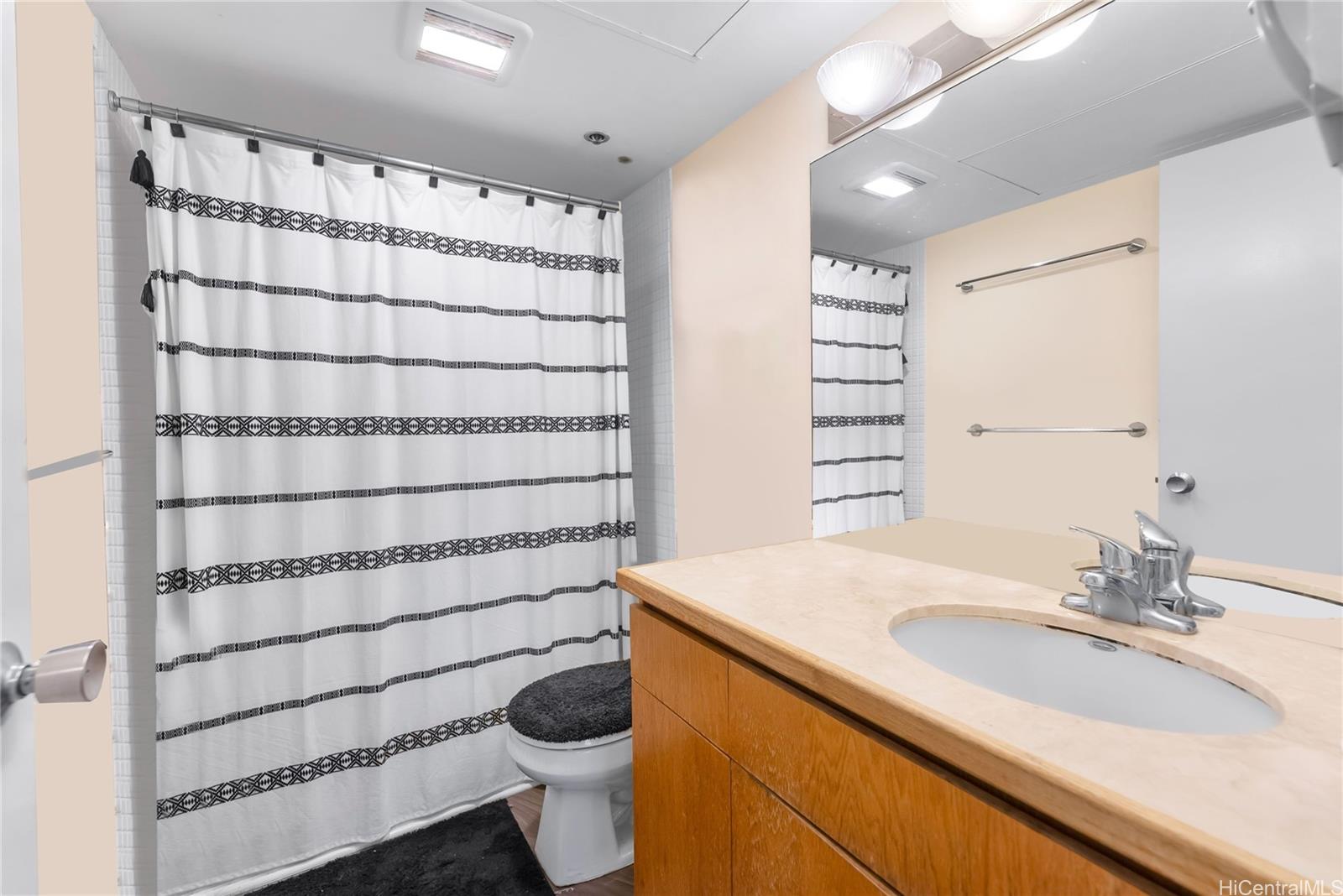 Executive Centre condo # 2902, Honolulu, Hawaii - photo 9 of 10