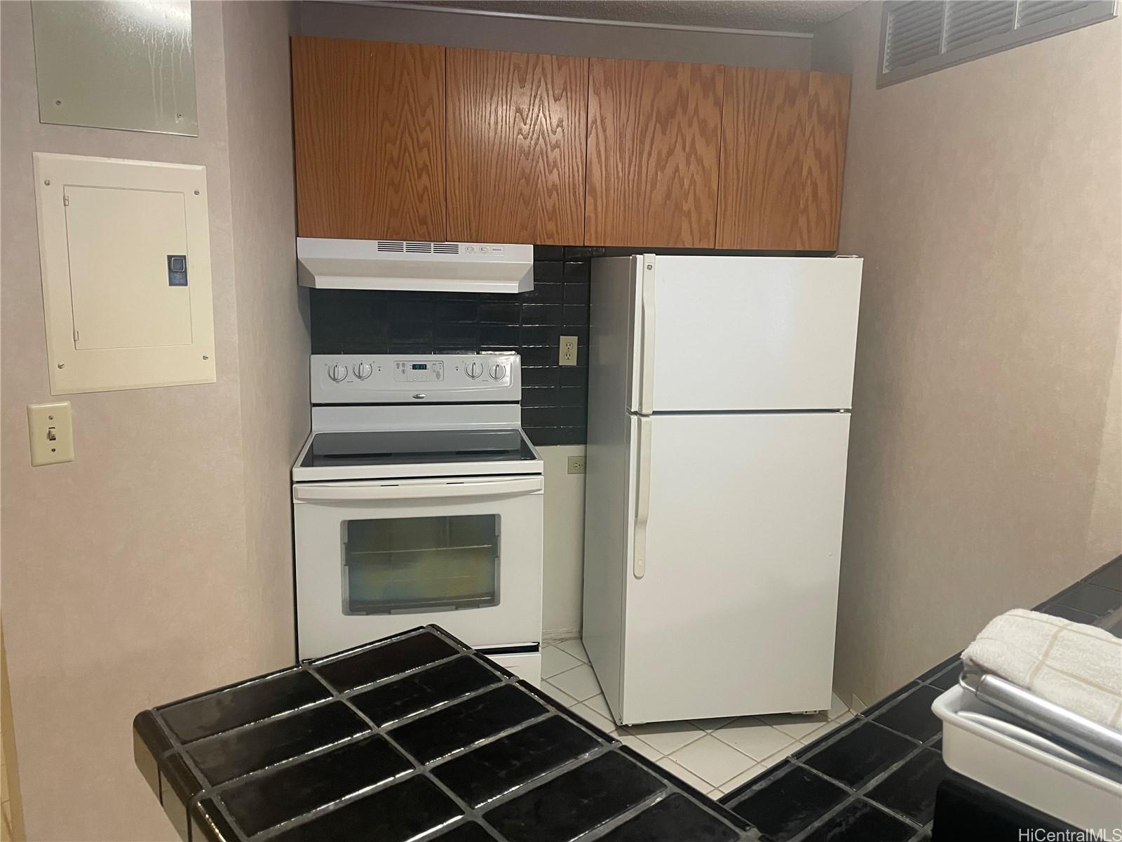 Executive Centre condo # 3110, Honolulu, Hawaii - photo 7 of 18