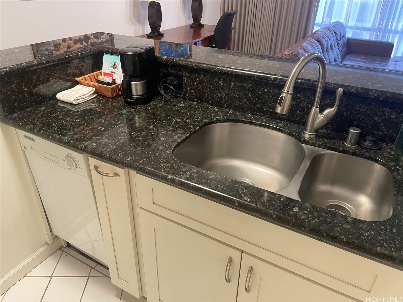 Executive Centre condo # 3111, Honolulu, Hawaii - photo 7 of 18